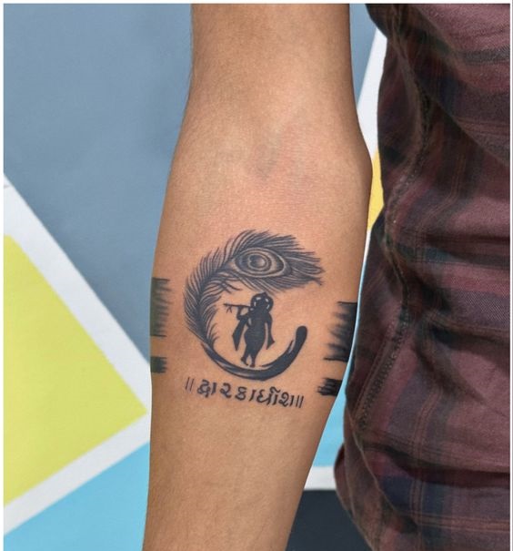 708 Likes, 2 Comments - Naina Jain Chandani (@nains_tattoos) on Instagram: “Shree  Krishna , Beautifully customiz… | Krishna tattoo, Om tattoo design, Tattoo  designs